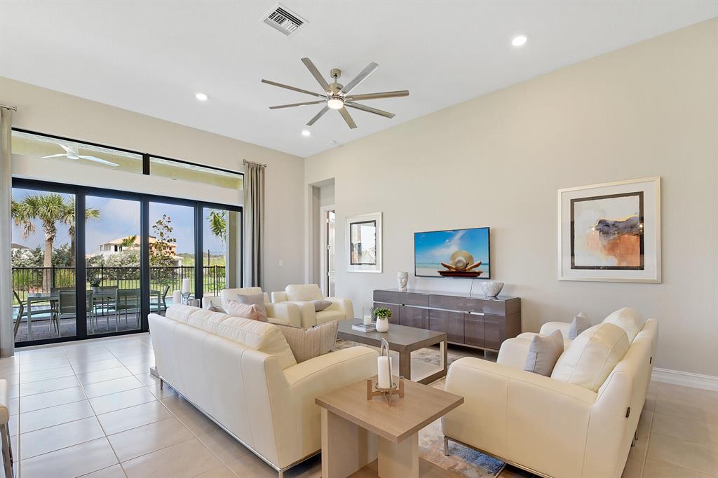 PARKLAND ROYALE - Residential