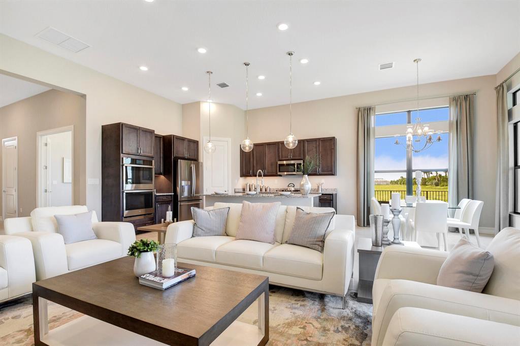 PARKLAND ROYALE - Residential