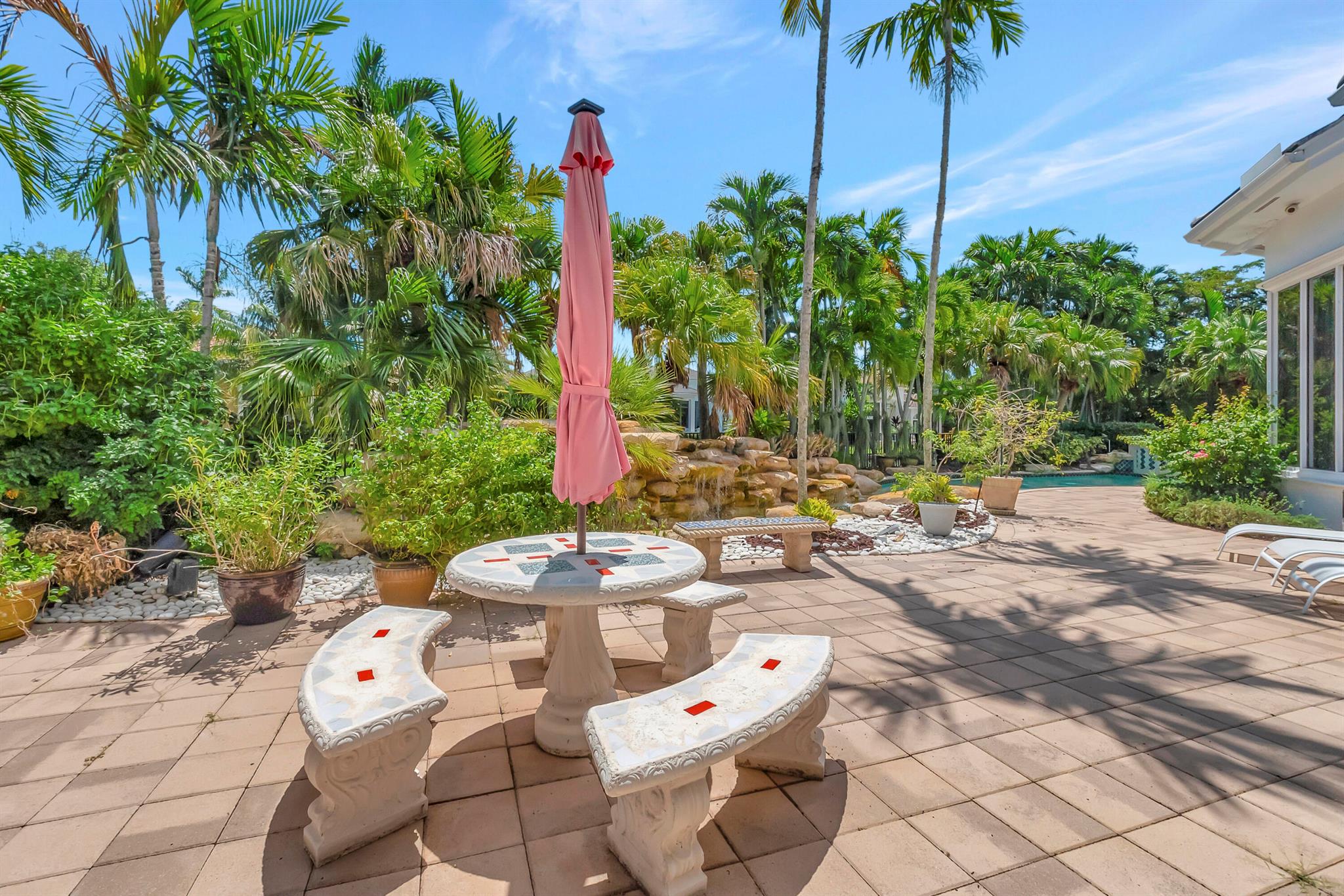 LANDINGS AT WOODFIELD COU - Residential