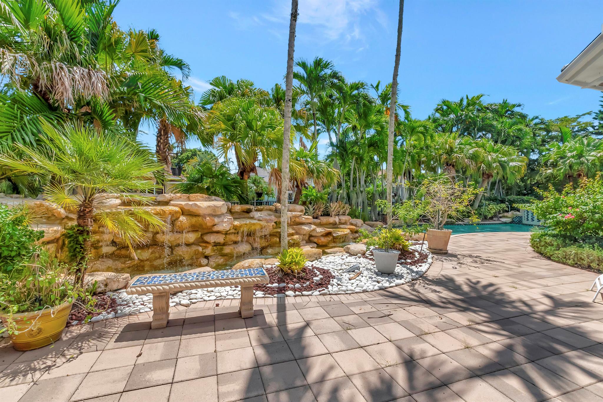 LANDINGS AT WOODFIELD COU - Residential