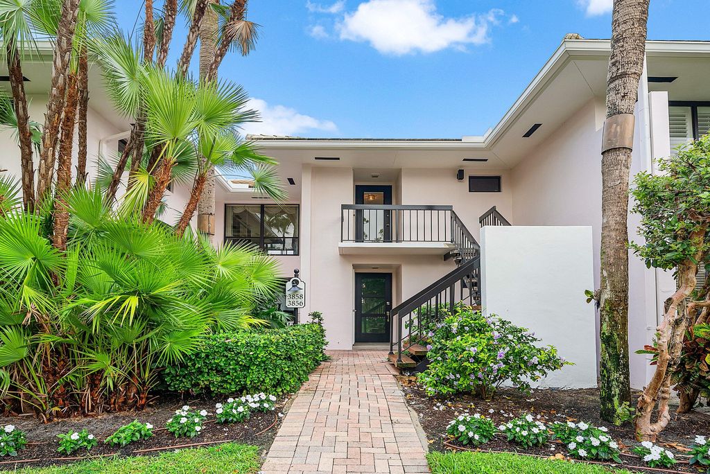 Photo of 3858 Quail Ridge Drive #Blue Heron, Boynton Beach, FL 33436 (MLS # R11144983)