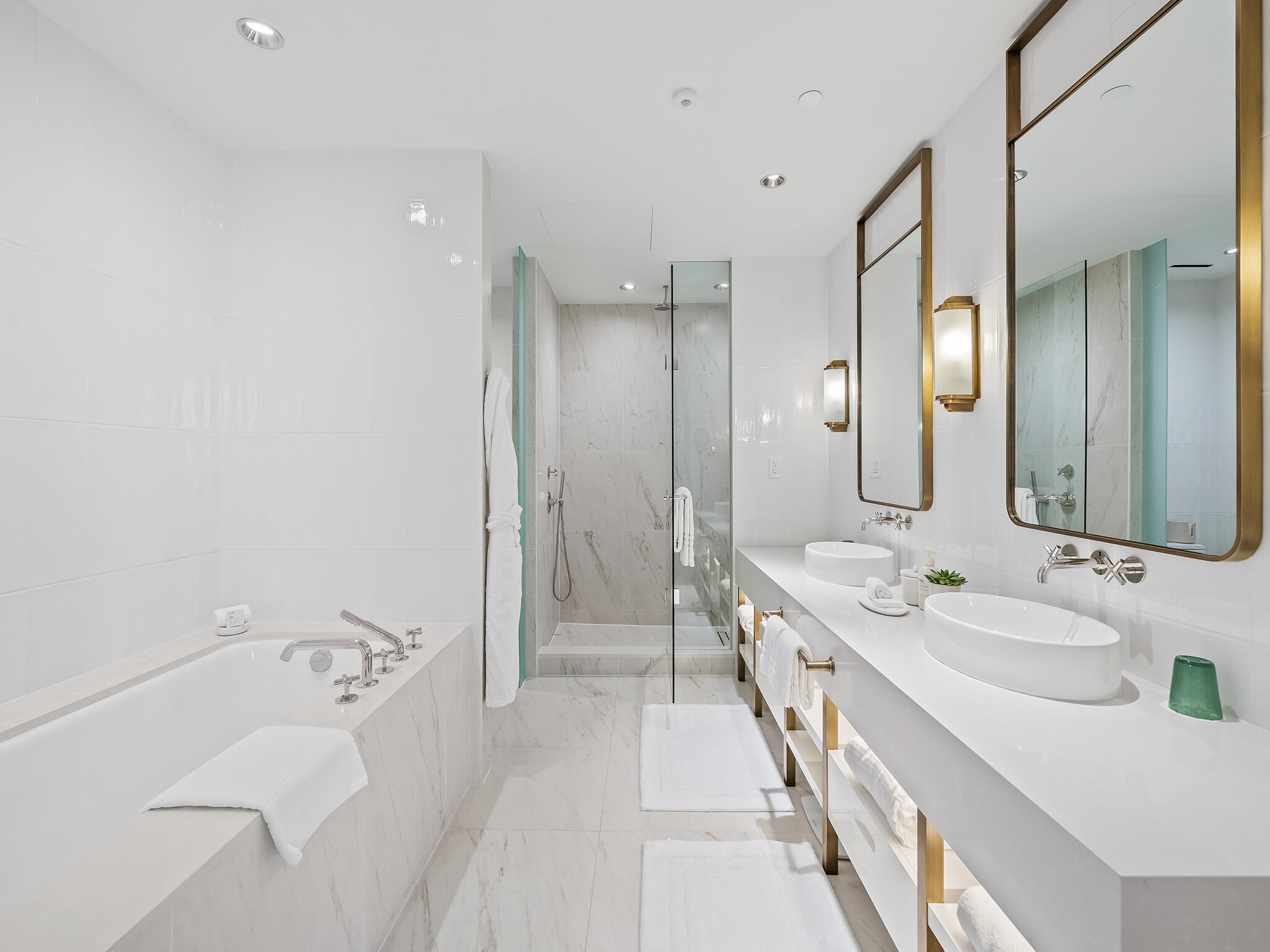 Four Seasons - Residential