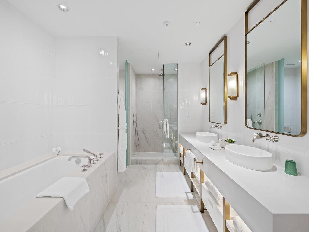 Four Seasons - Residential