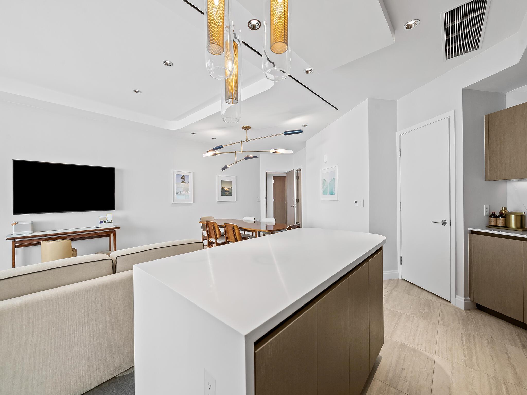 Four Seasons - Residential