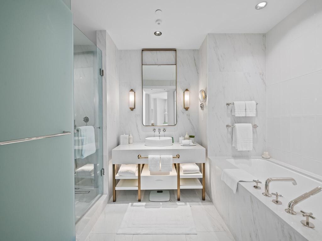 Four Seasons - Residential