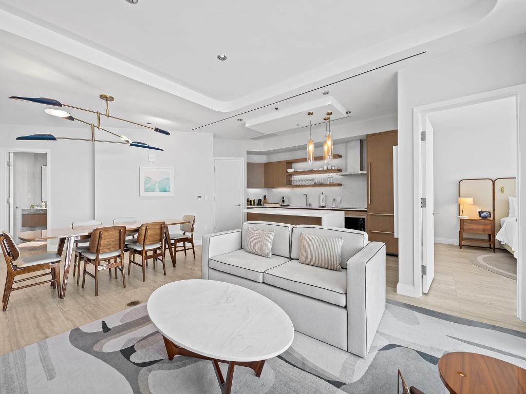 Four Seasons - Residential