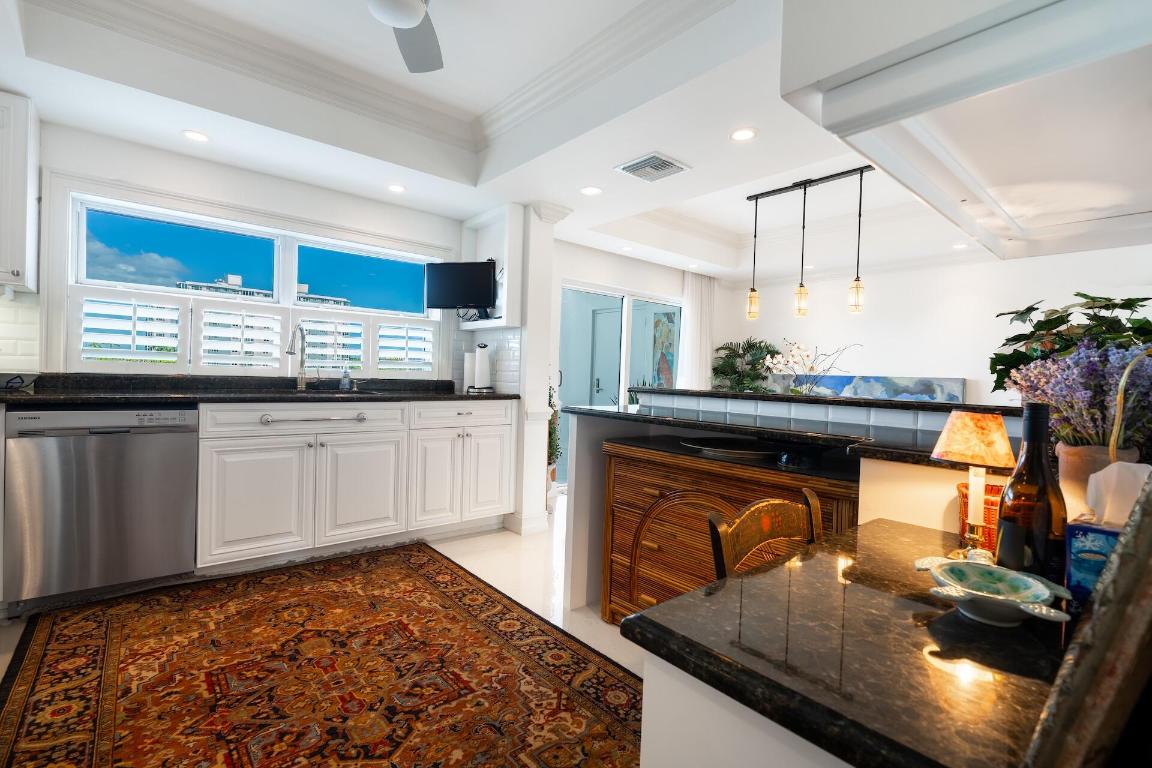 SEAGATE MANOR CONDO - Residential