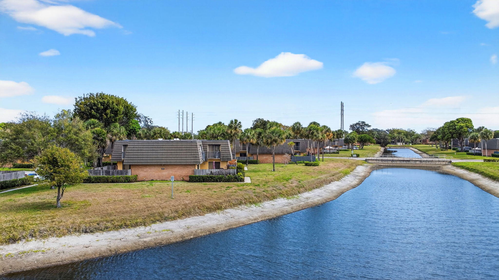 VILLAGE OF SANDALWOOD LAKES 3 - Residential