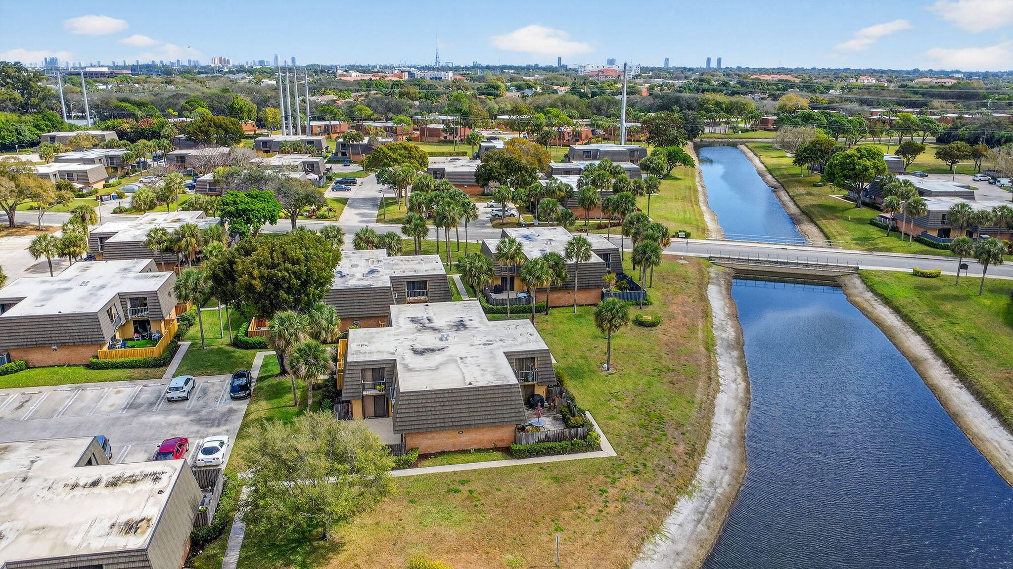 VILLAGE OF SANDALWOOD LAKES 3 - Residential