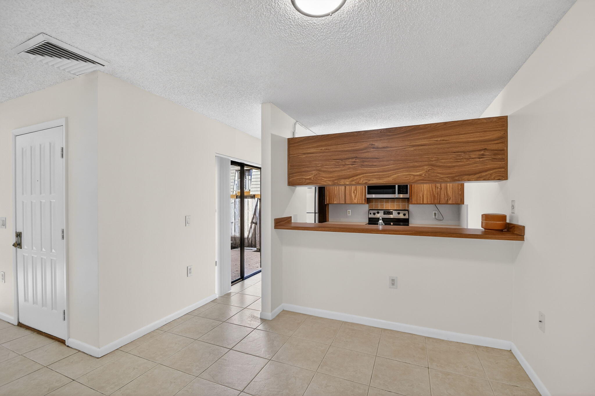 VILLAGE OF SANDALWOOD LAKES 3 - Residential