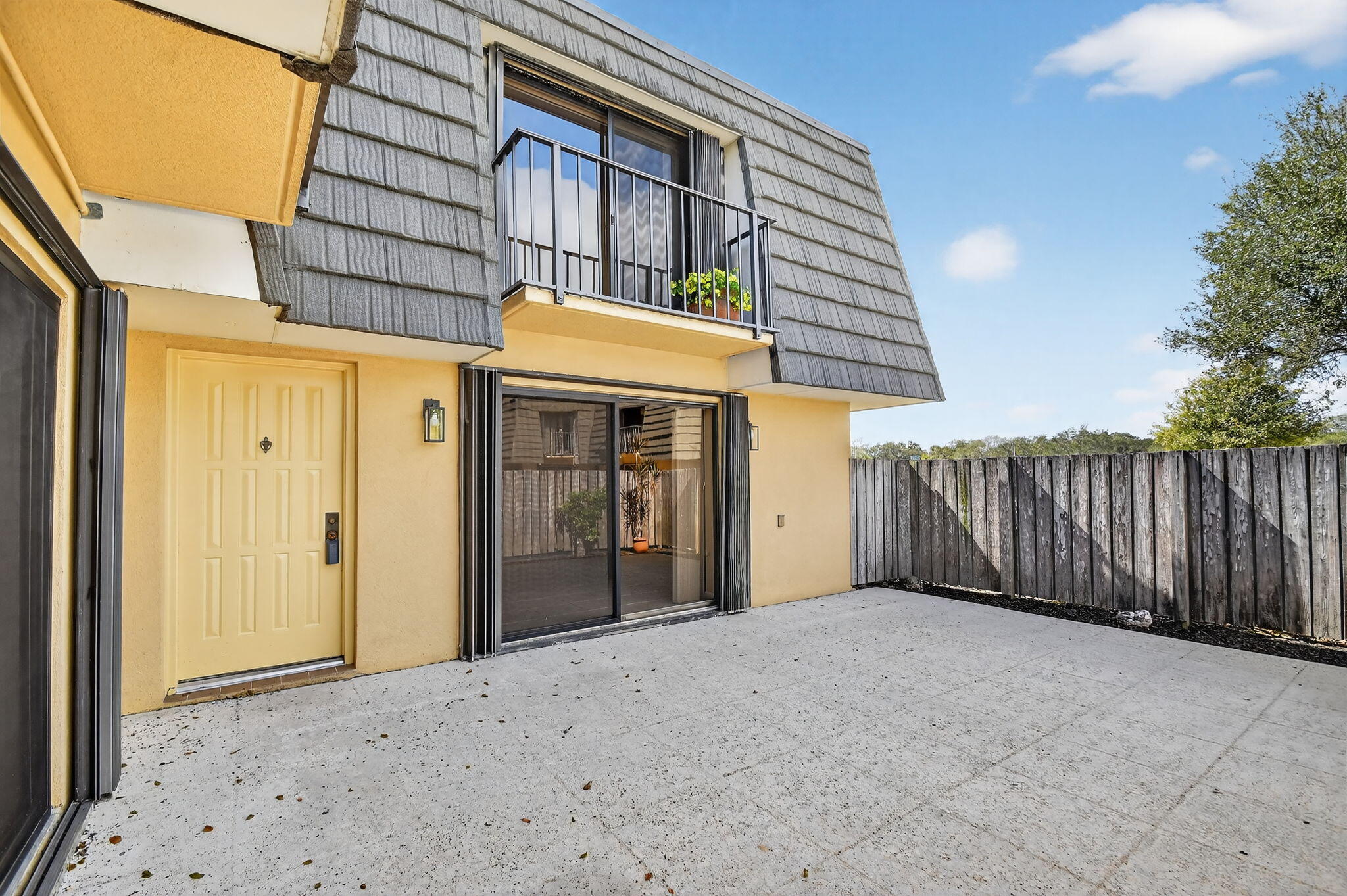 VILLAGE OF SANDALWOOD LAKES 3 - Residential