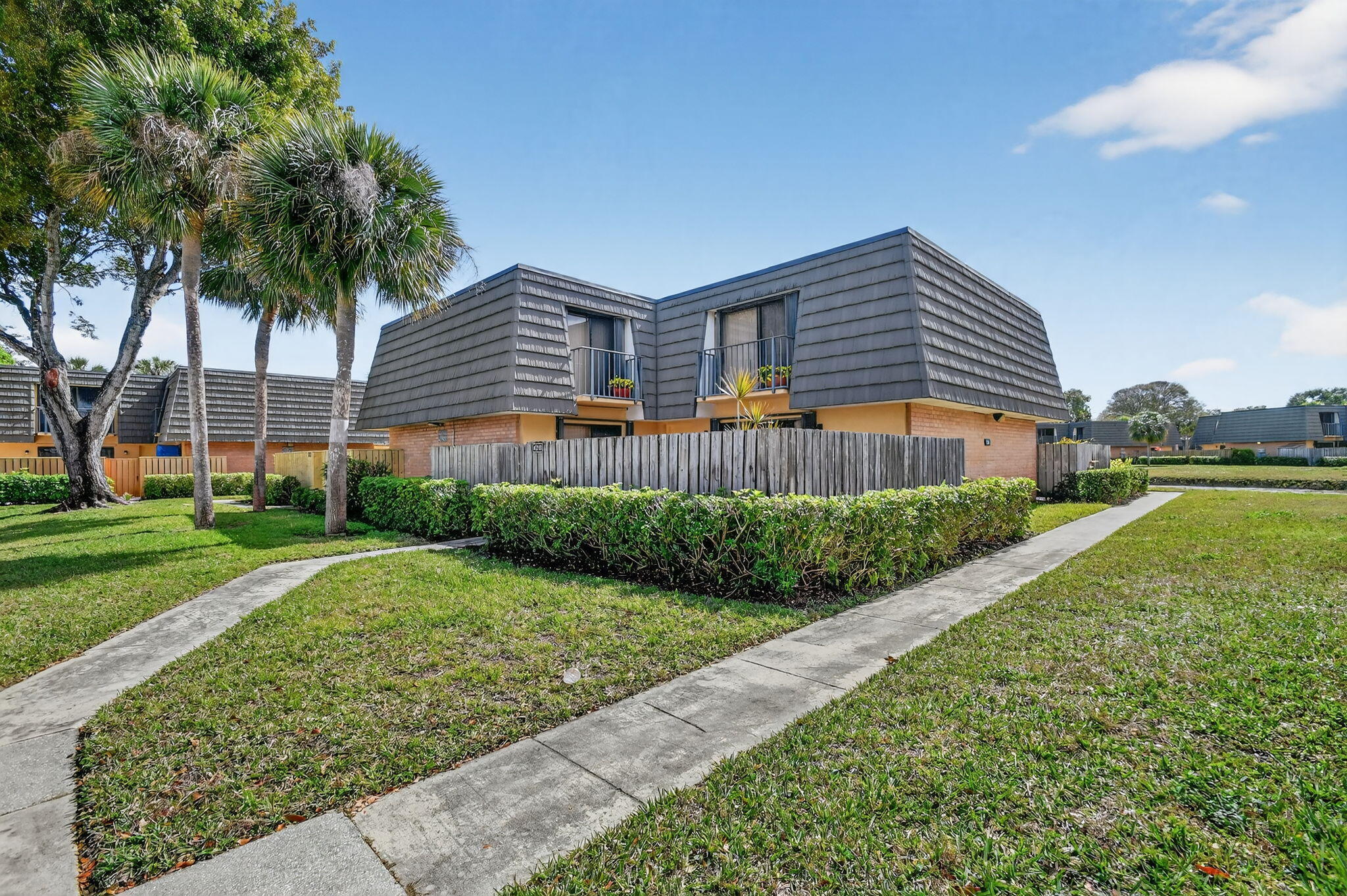 VILLAGE OF SANDALWOOD LAKES 3 - Residential