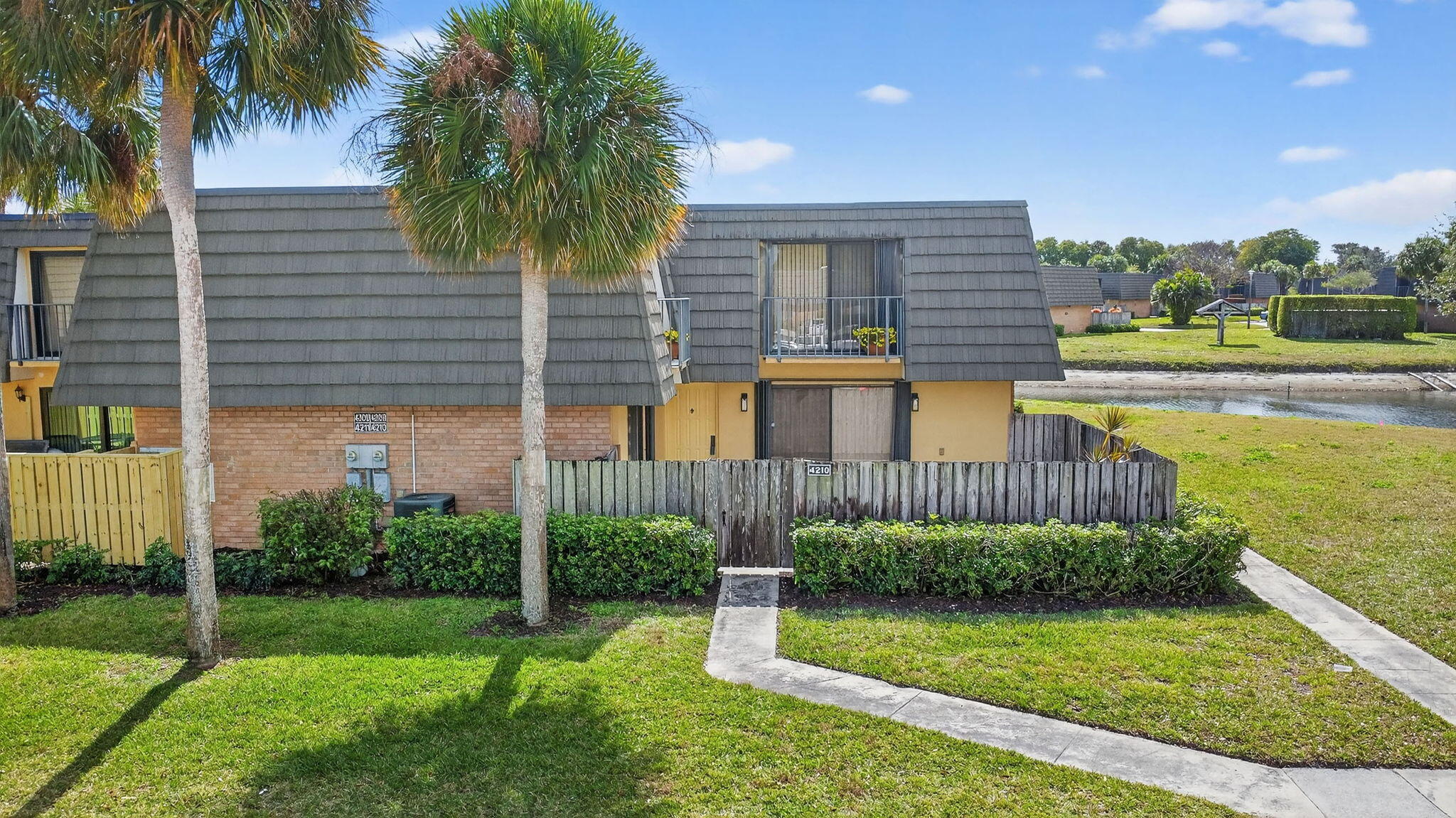 VILLAGE OF SANDALWOOD LAKES 3 - Residential