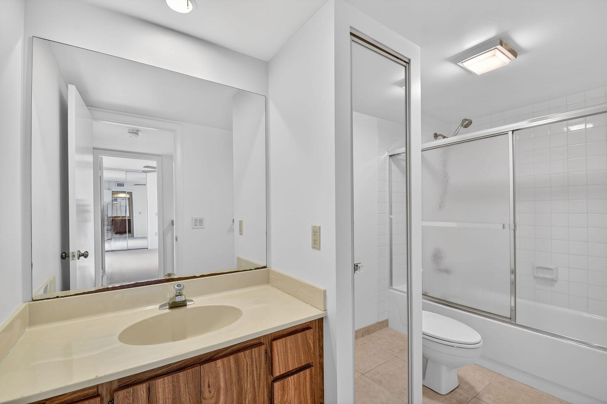 VILLAGE OF SANDALWOOD LAKES 3 - Residential