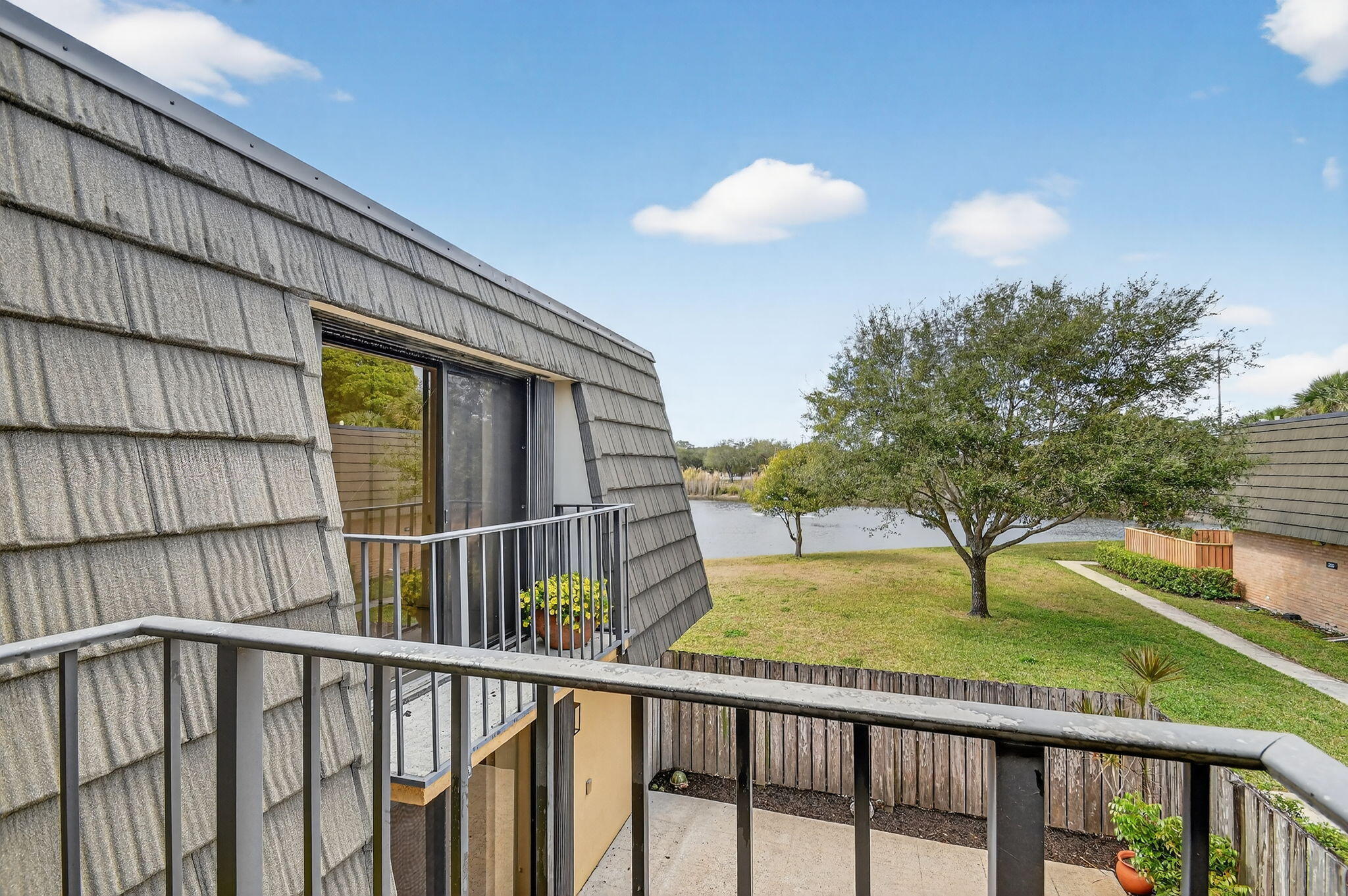 VILLAGE OF SANDALWOOD LAKES 3 - Residential