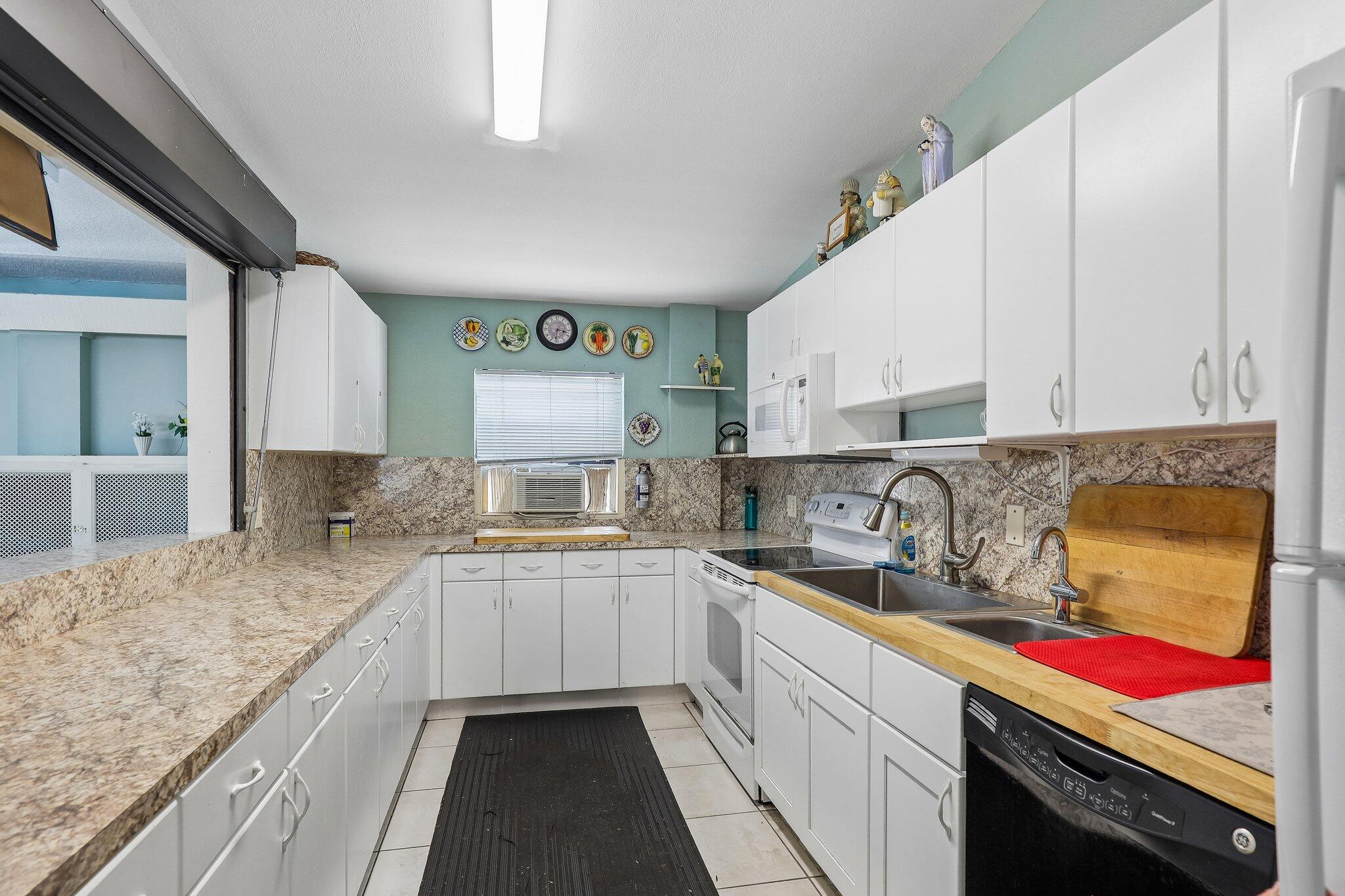 PINE RIDGE SOUTH III CONDO - Residential