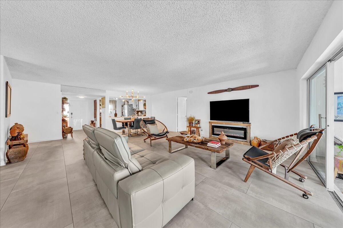 HILLSBORO COVE CONDO - Residential