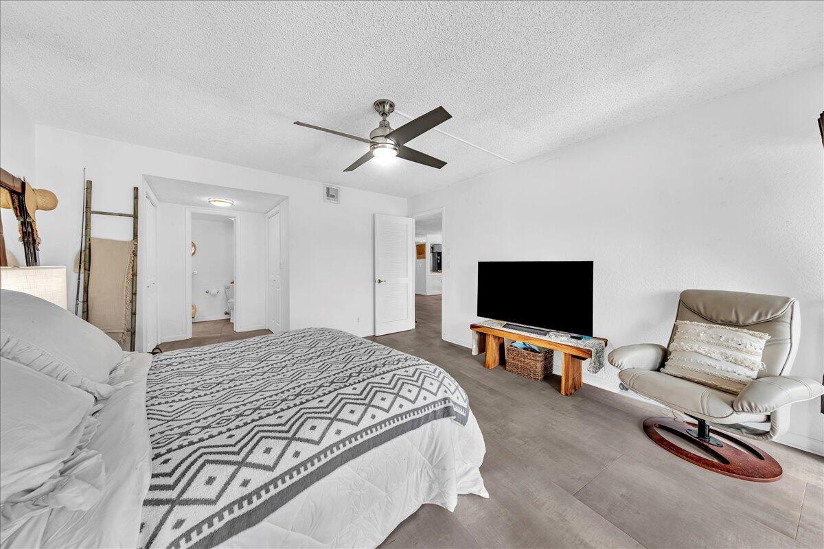 HILLSBORO COVE CONDO - Residential