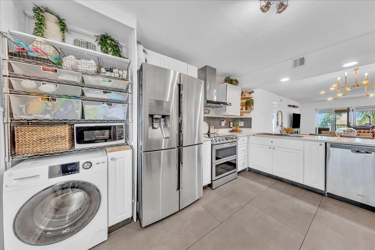 HILLSBORO COVE CONDO - Residential