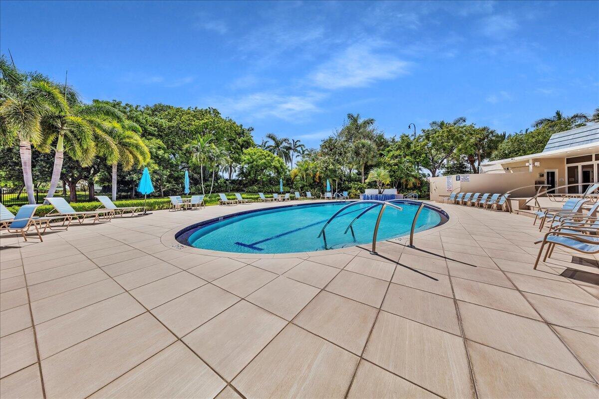 HILLSBORO COVE CONDO - Residential