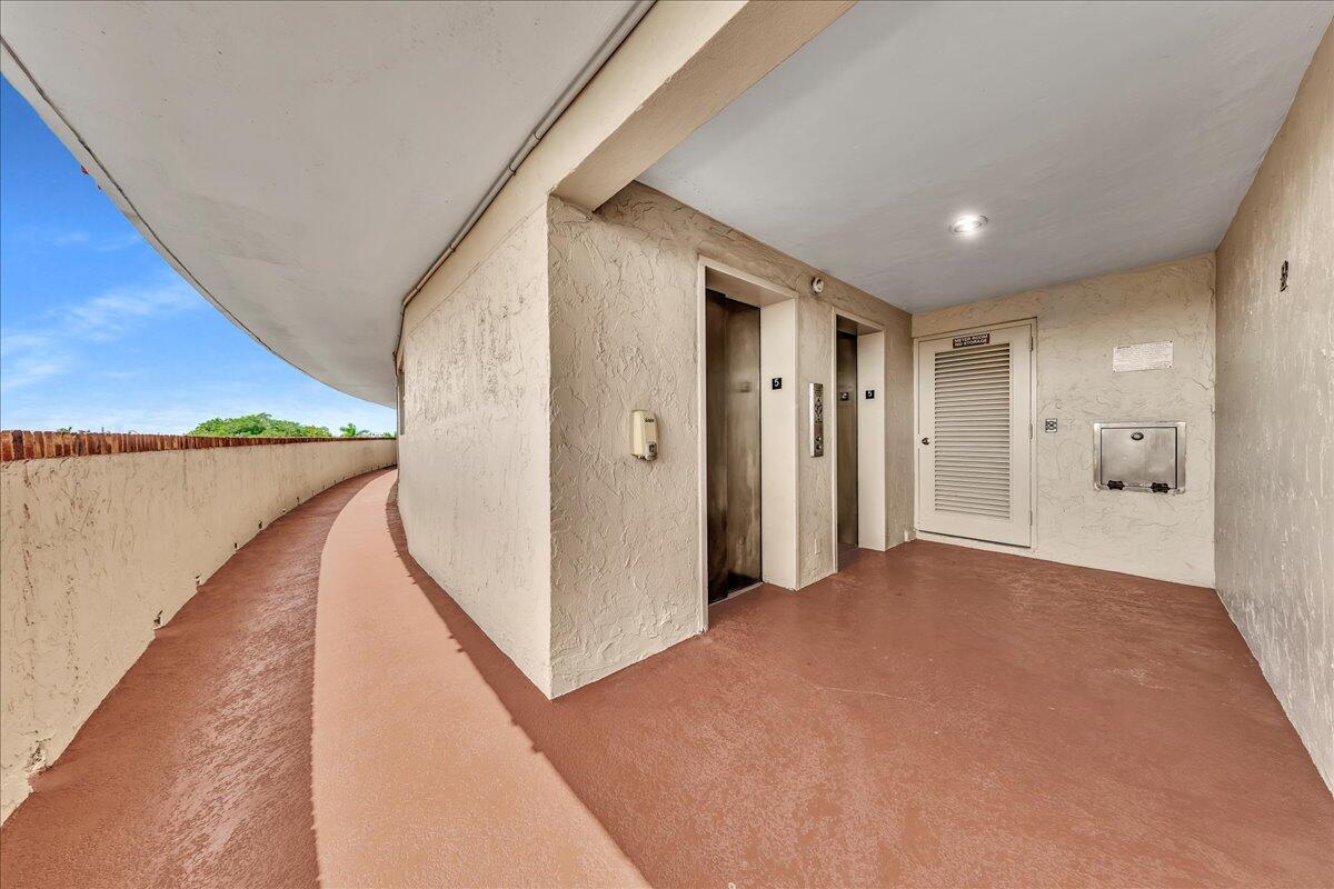 HILLSBORO COVE CONDO - Residential