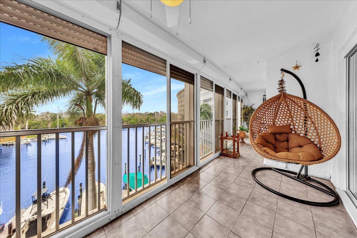 HILLSBORO COVE CONDO - Residential