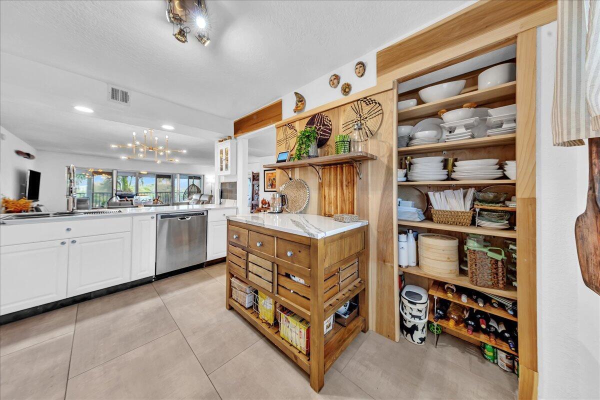 HILLSBORO COVE CONDO - Residential