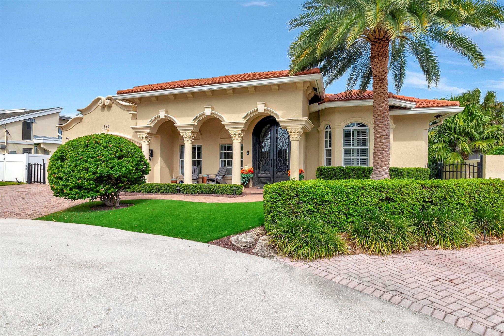 BLUE INLET - Residential