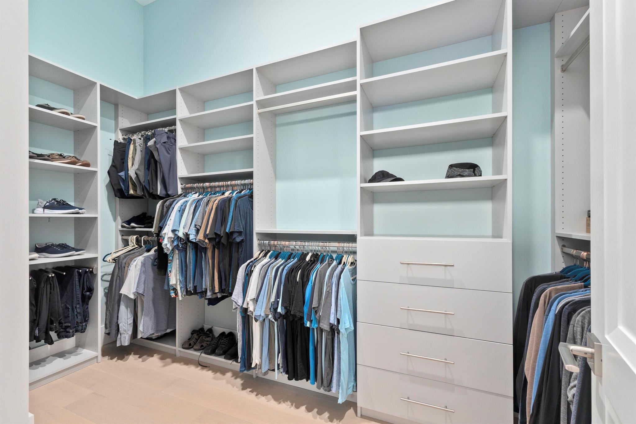 FOX GROVE (AKA MEADOW RUN - Residential