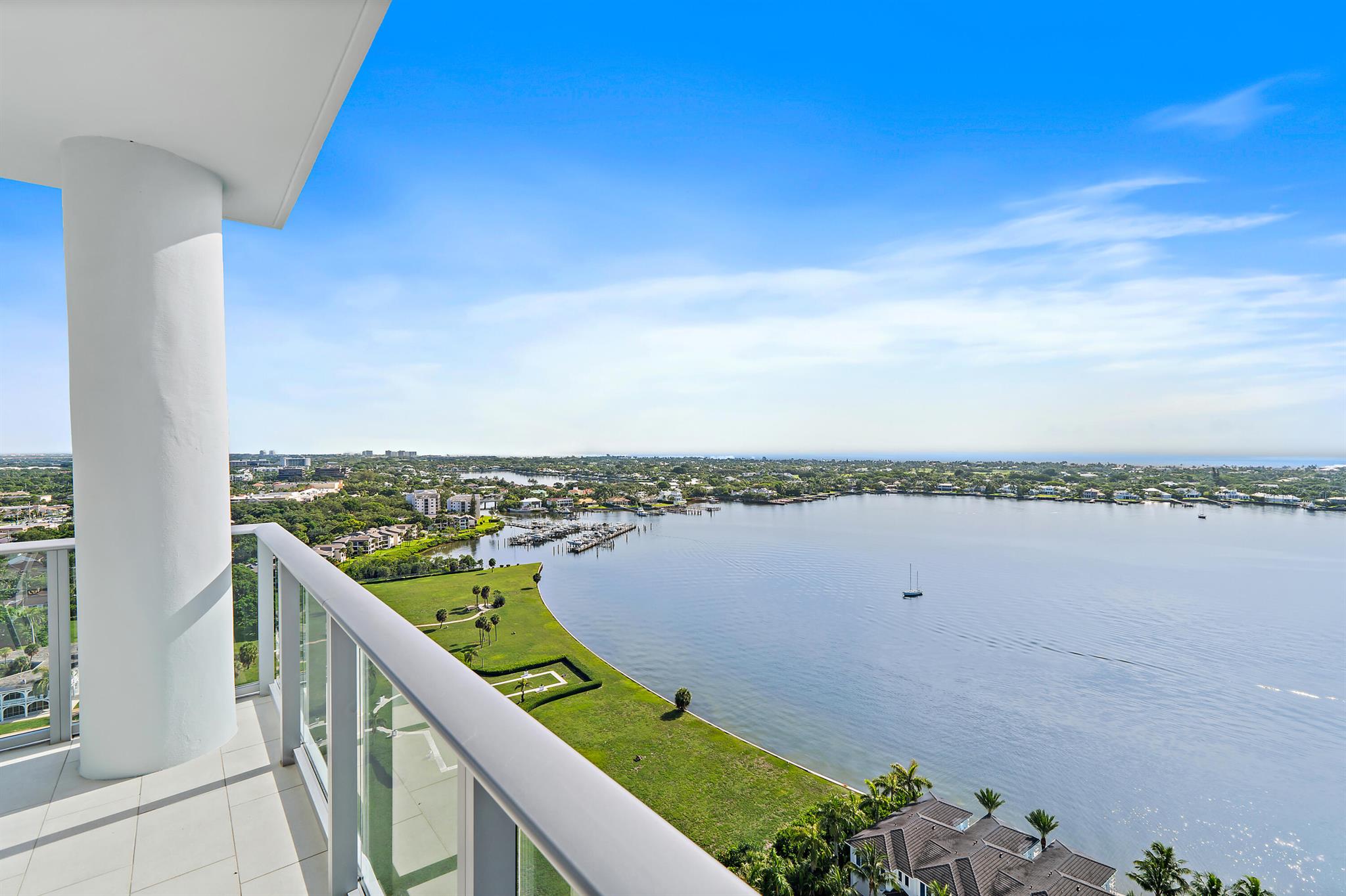 1 Water Club Way Ph 2204