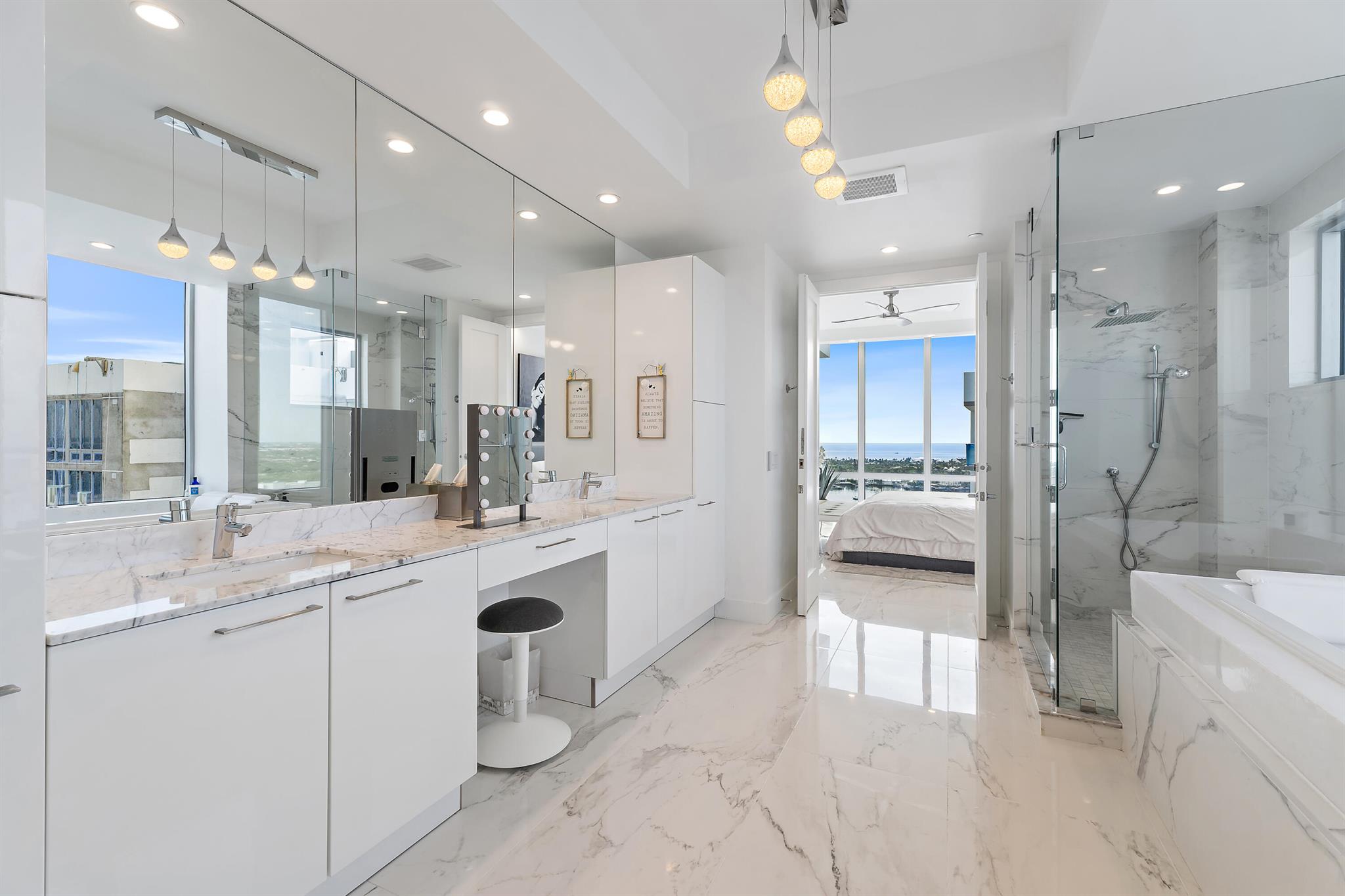 1 Water Club Way Ph 2204