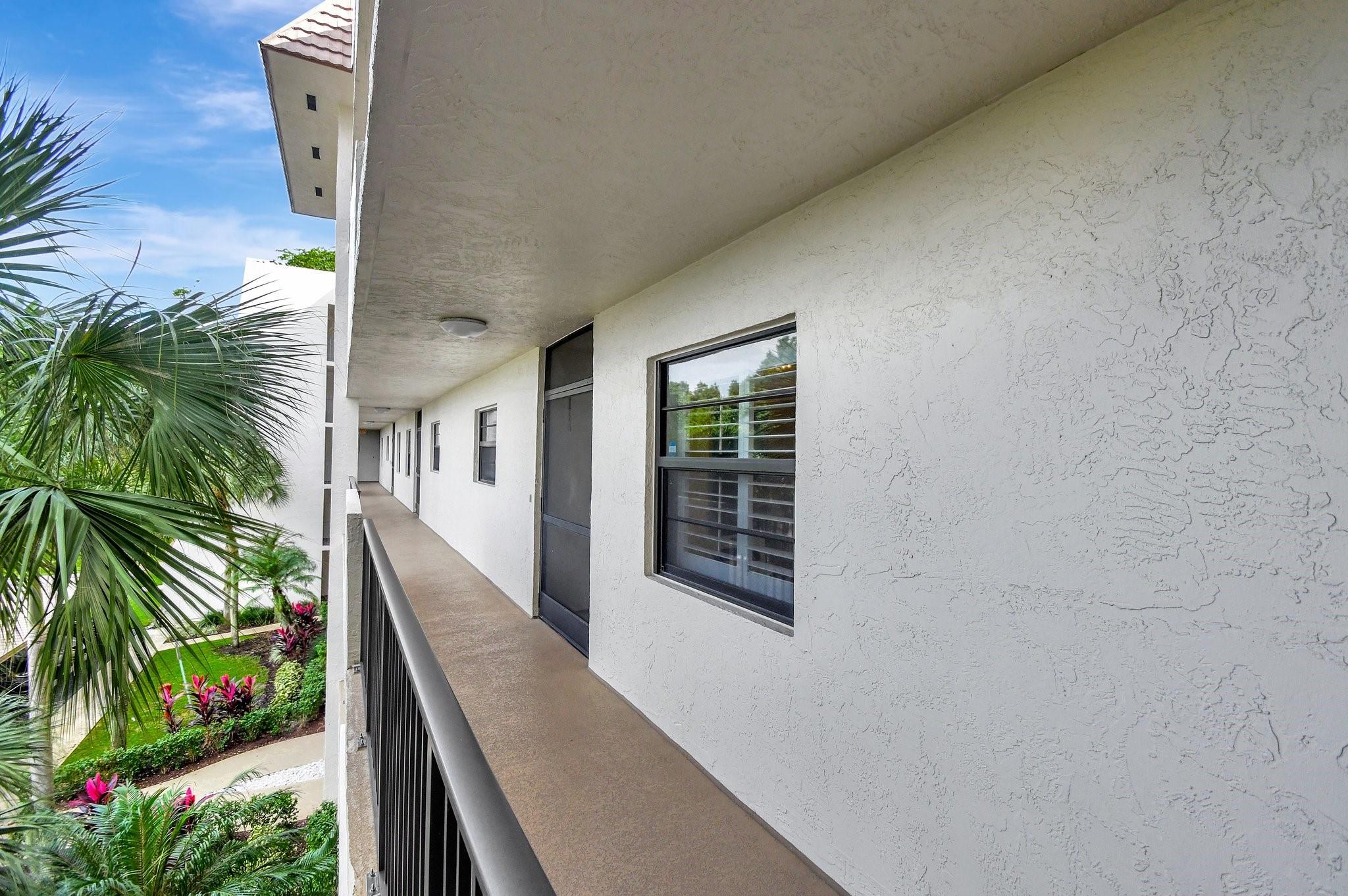 9220 SW 14th St 3304, Boca Raton, FL, 33428/$200,000 2 9220 SW 14th St 3304