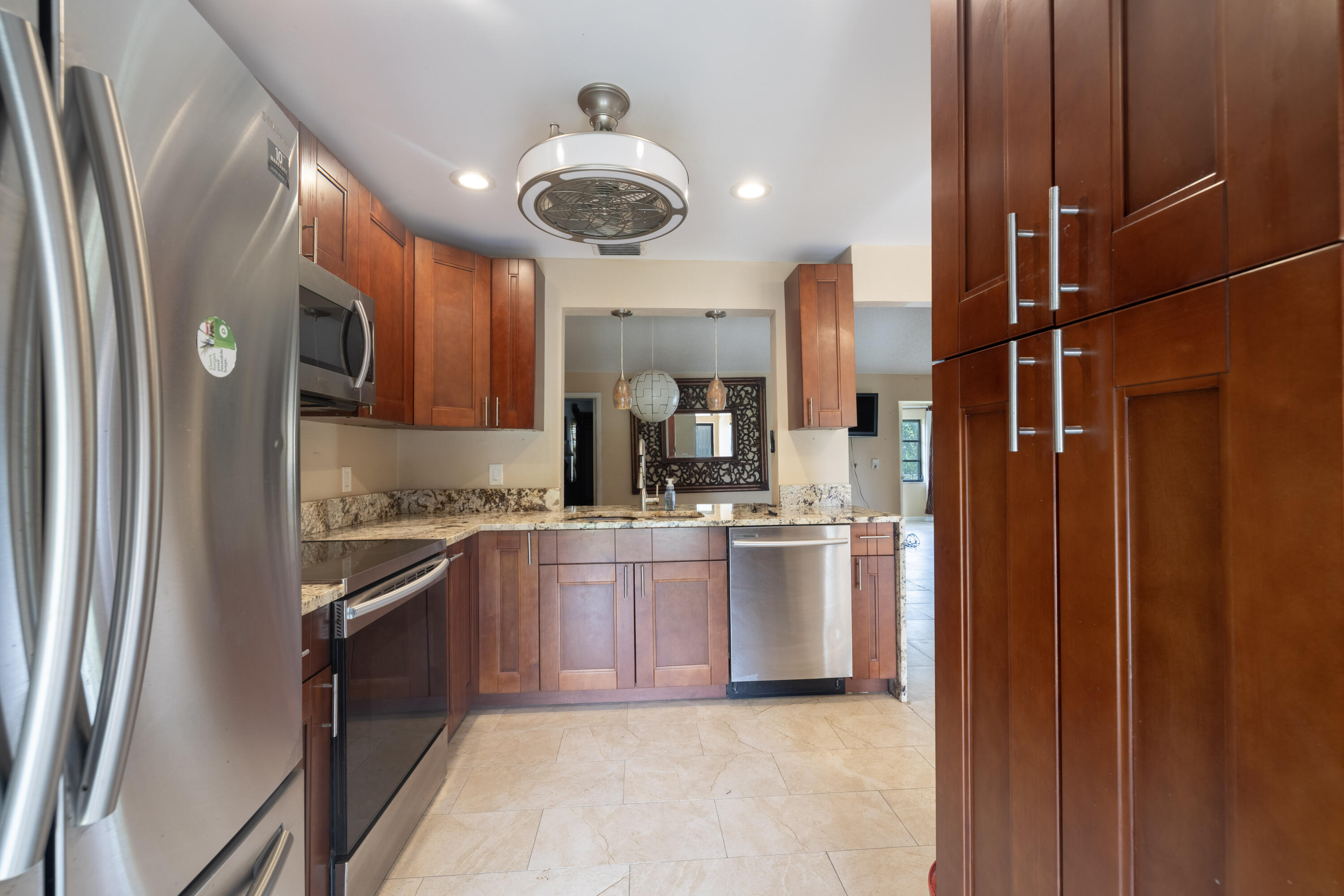 BUTTONWOOD 1 - Residential