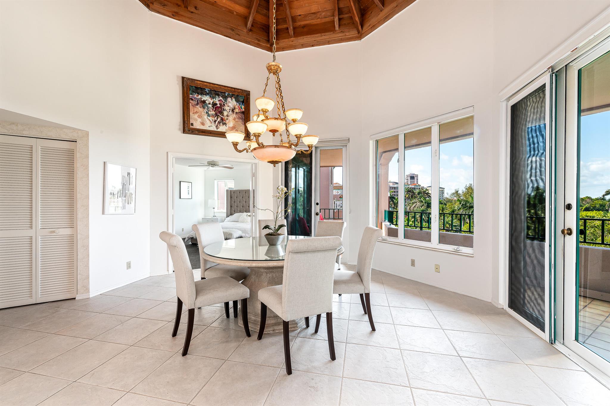 120 SE 5th Avenue Ph22, Boca Raton, FL, 33432/$895,000 4 120 SE 5th Avenue Ph22