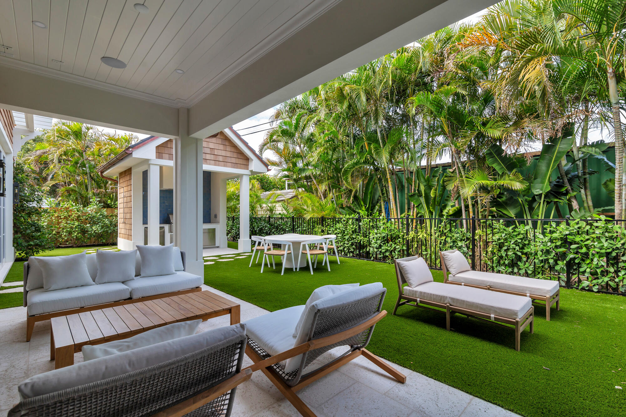 LITTLE RANCHES 1ST ADD - Residential