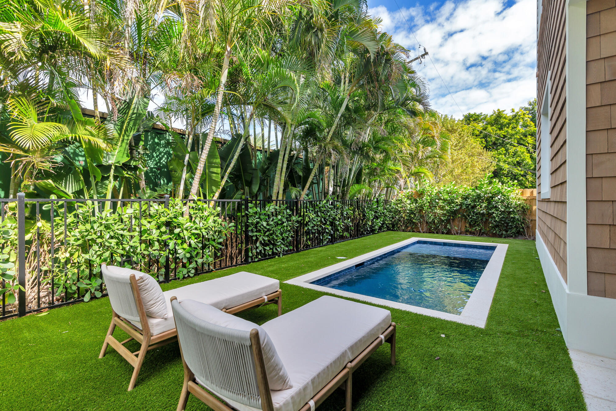 LITTLE RANCHES 1ST ADD - Residential