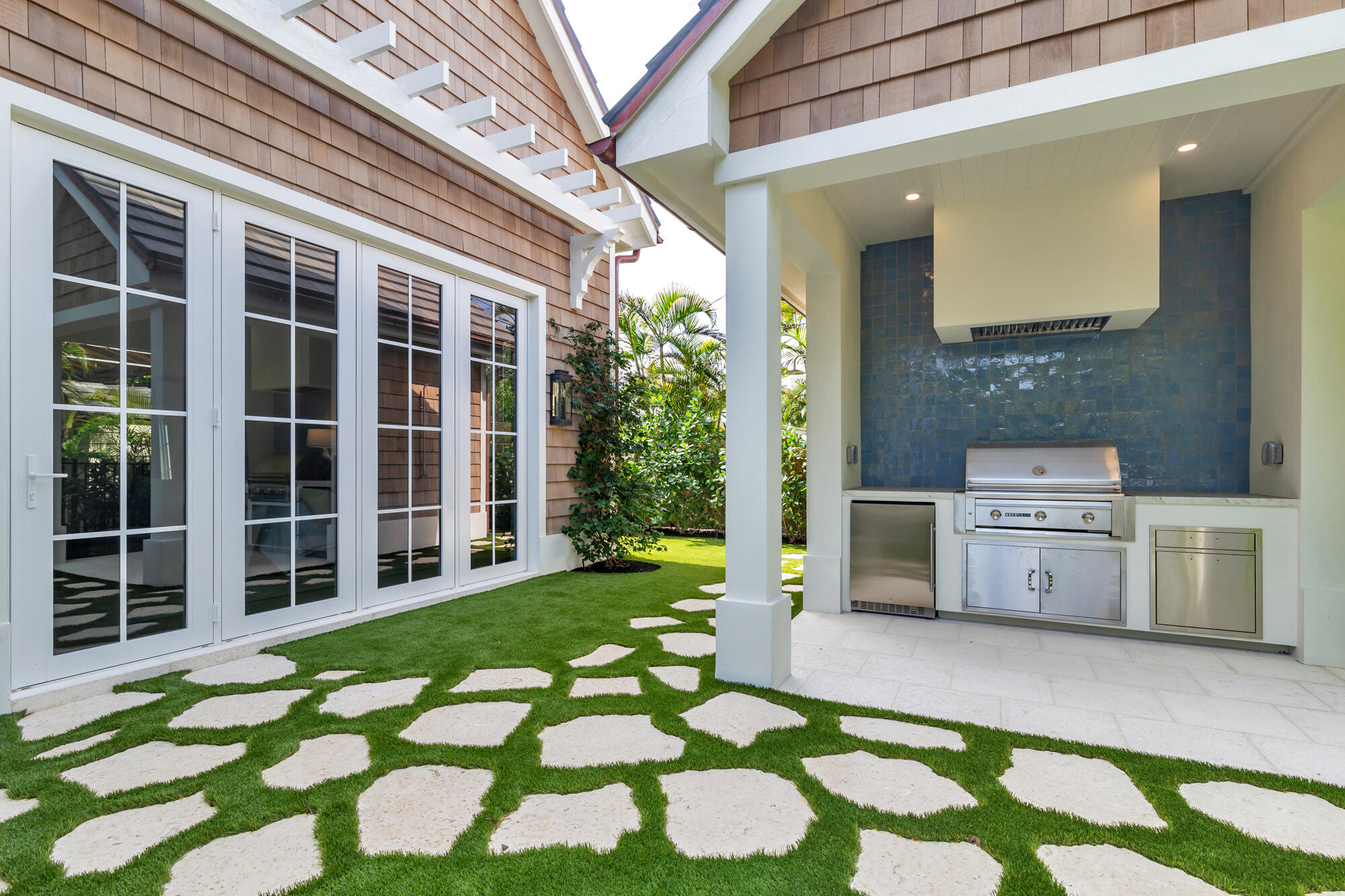 LITTLE RANCHES 1ST ADD - Residential