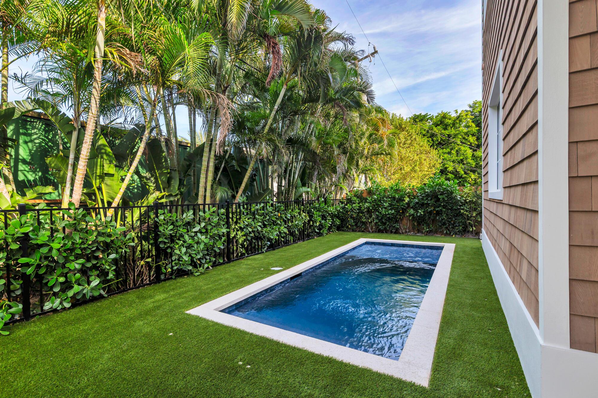 LITTLE RANCHES 1ST ADD - Residential