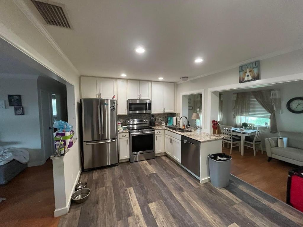 Photo of 613 SW 21st Circle, Boynton Beach, FL 33426 (MLS # R11011423)