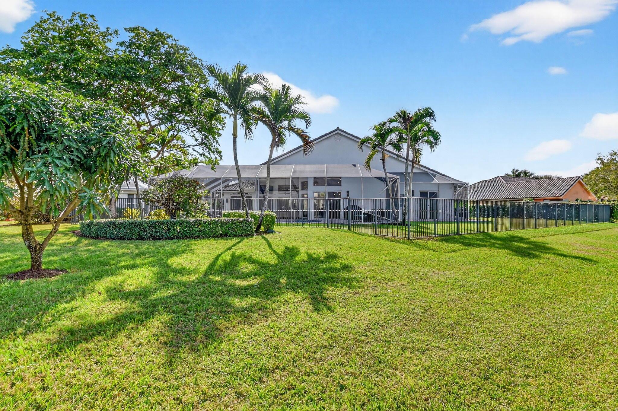 2078 Sunderland Avenue