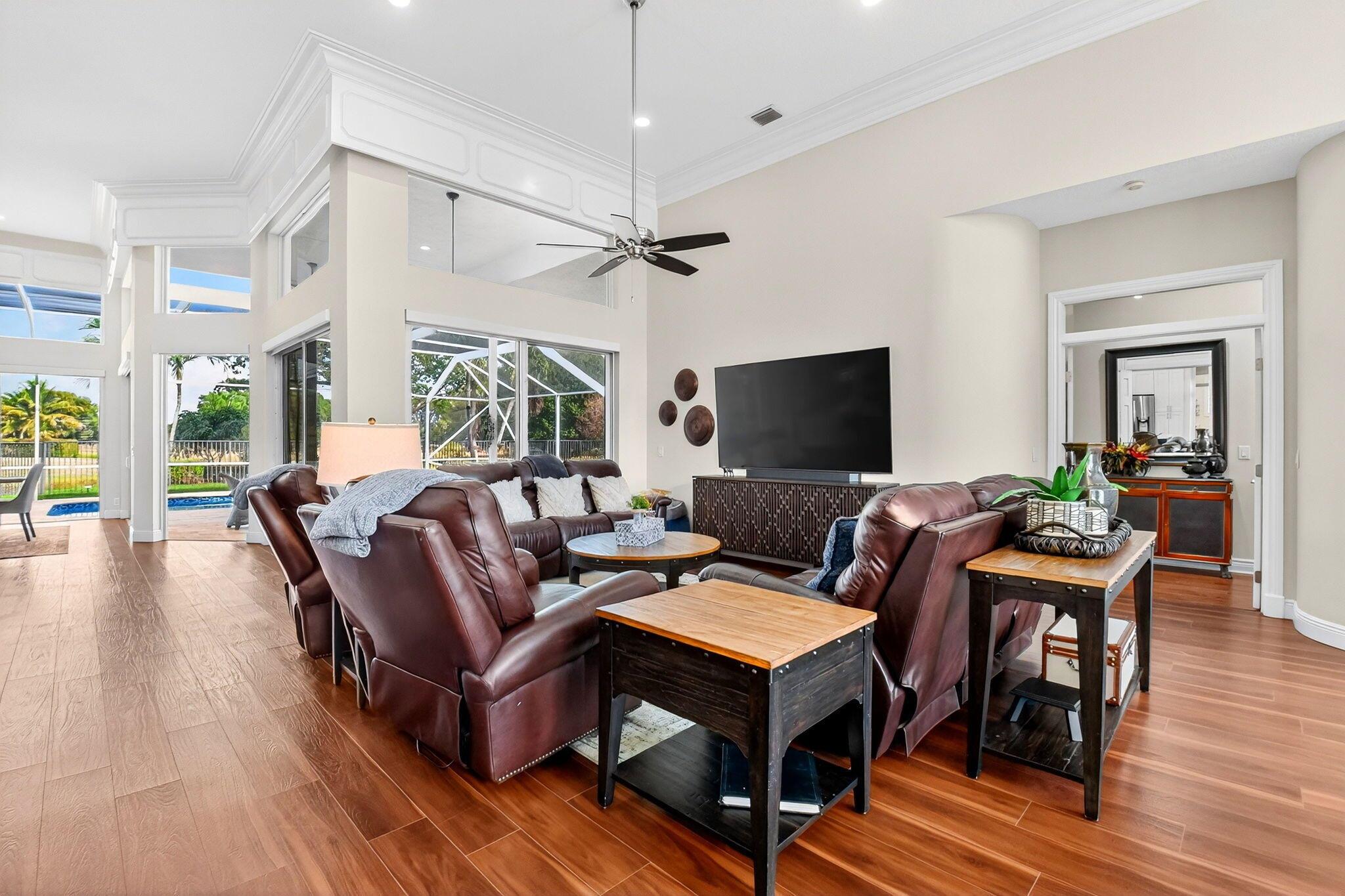 GREENVIEW COVE OF WELLING - Residential