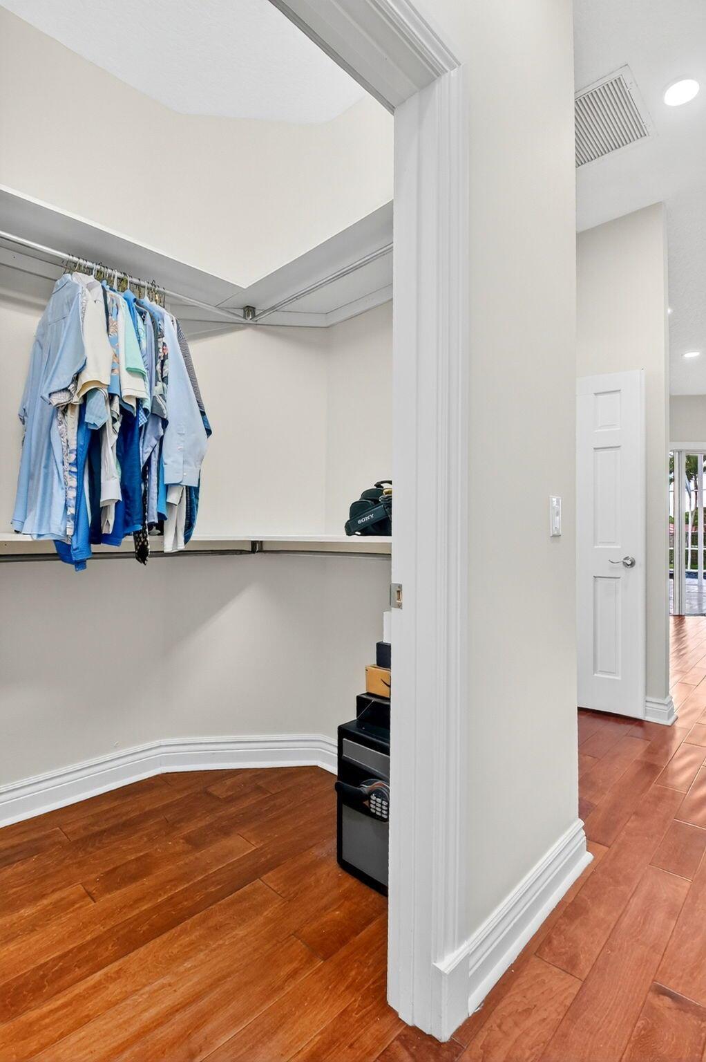 GREENVIEW COVE OF WELLING - Residential