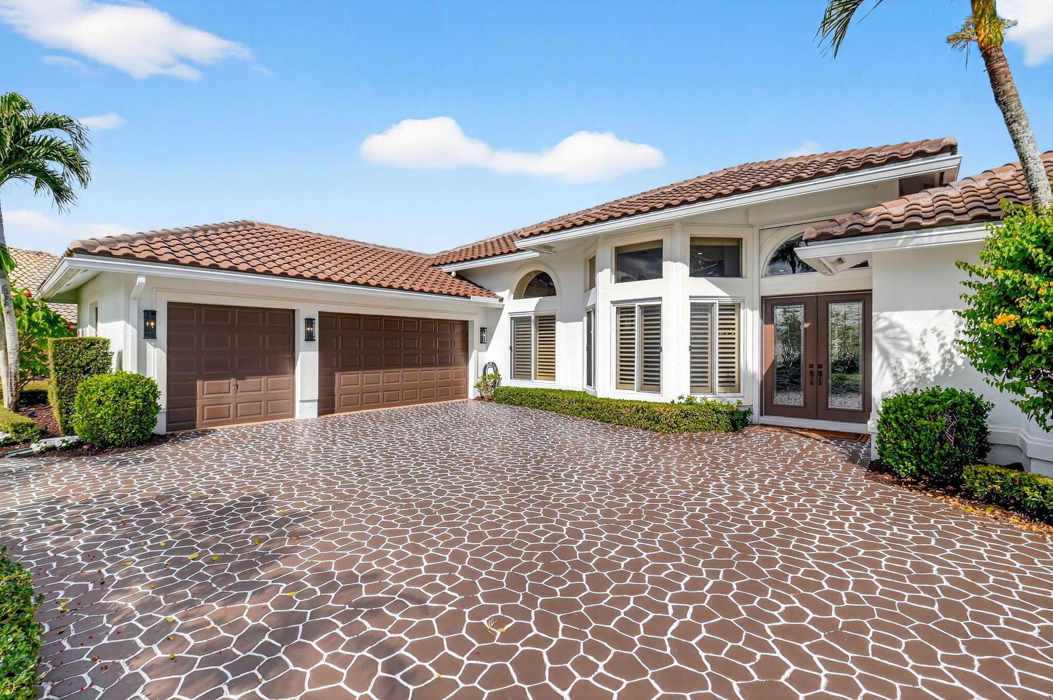 2078 Sunderland Avenue