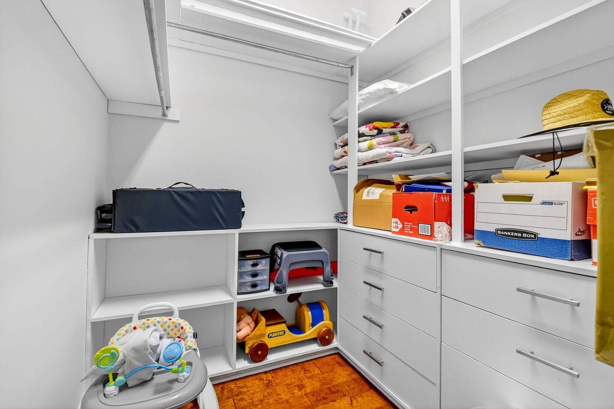 GREENVIEW COVE OF WELLING - Residential