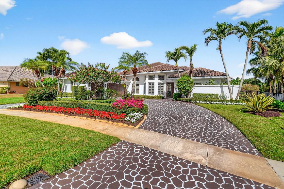 2078 Sunderland Avenue