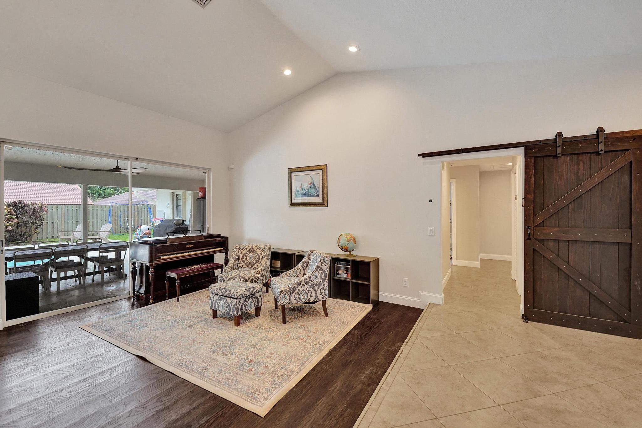 JACARANDA LAKES SECTION 13 - Residential