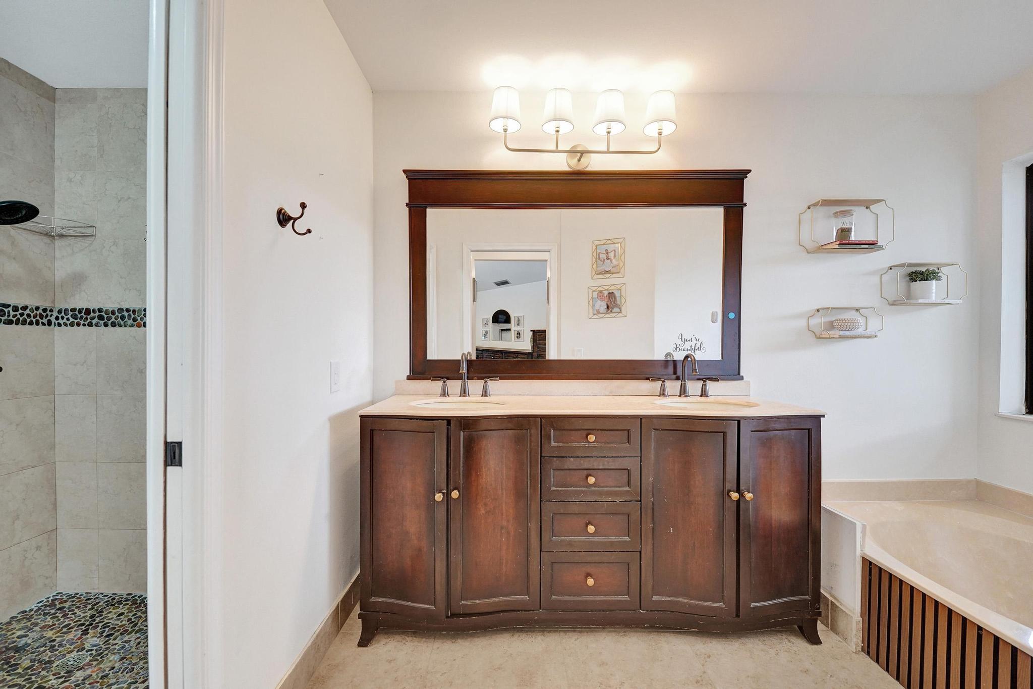 JACARANDA LAKES SECTION 13 - Residential