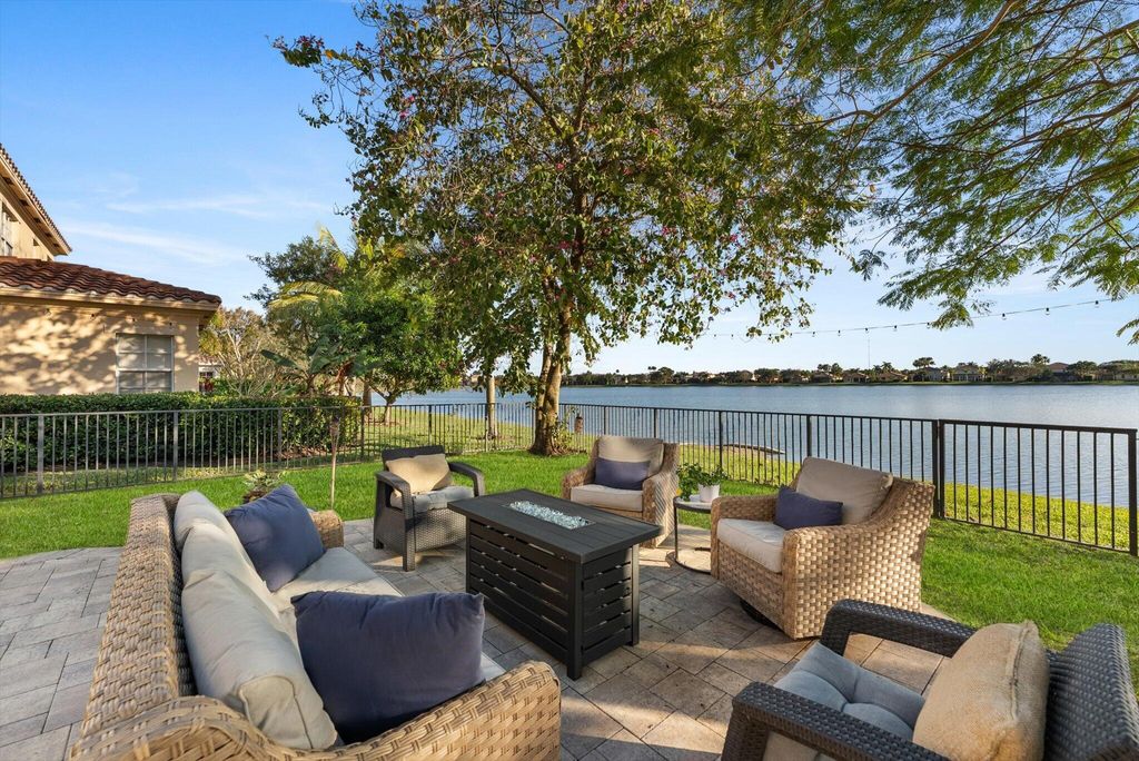 Photo of 10712 Willow Oak Court, Wellington, FL 33414 (MLS # R11159574)