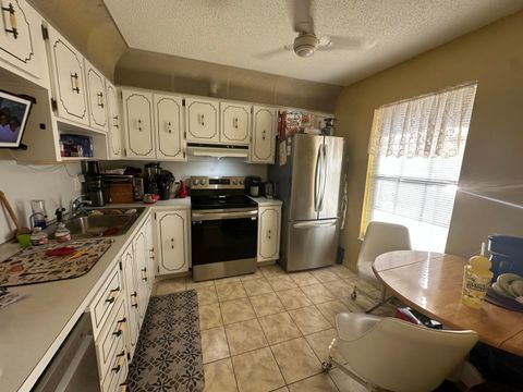 Tiny photo for 770 Nantucket Circle, Lake Worth, FL 33467 (MLS # R11163775)