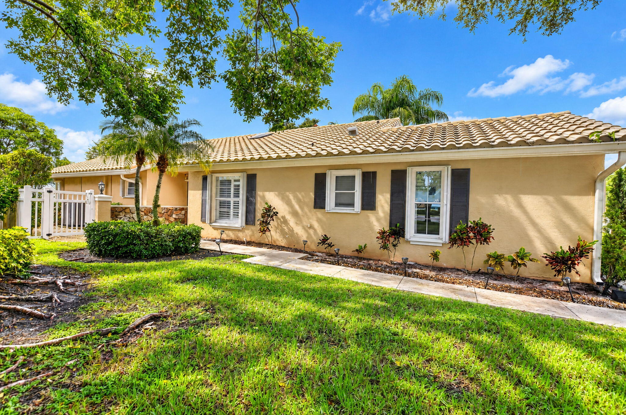 Properties | Stephanie Kaufman 10356 SUNSTREAM Lane